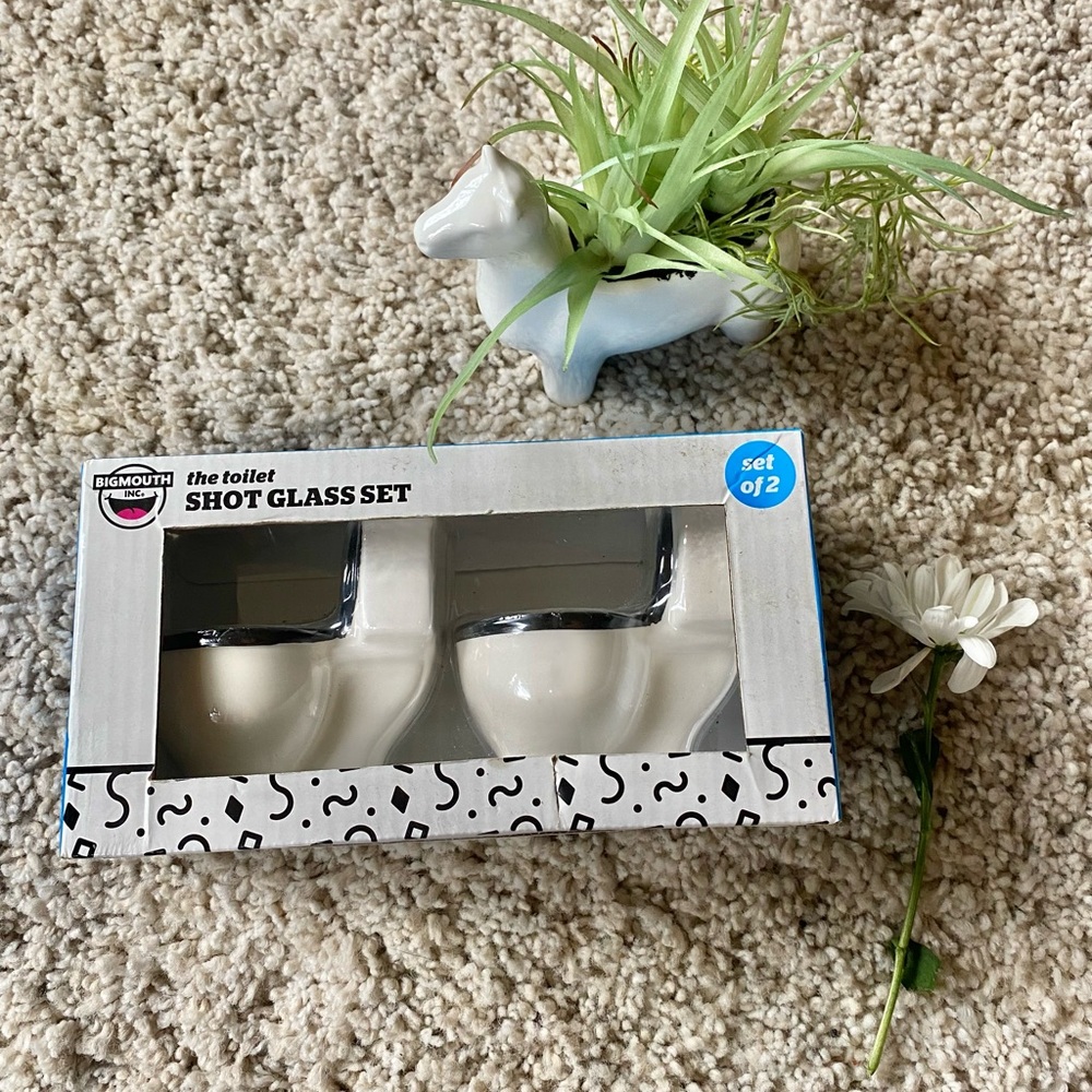 Brand-new inbox toilet shot glass funny gift prank sets